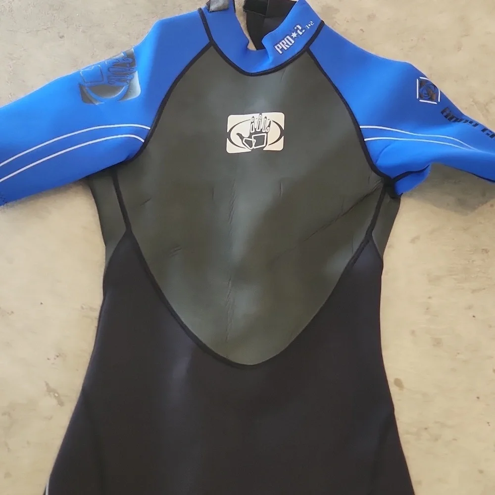 Body Glove Mens Swim Rashguard - Blue and Black
